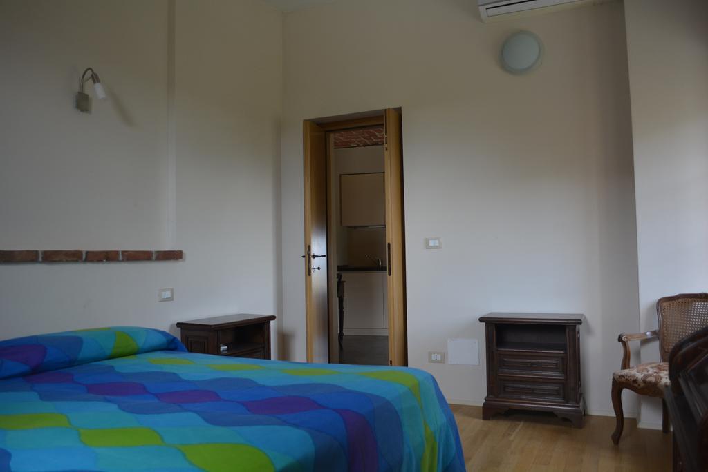 Cascina Valtignosa Camere Con Vigna Cassine Esterno foto