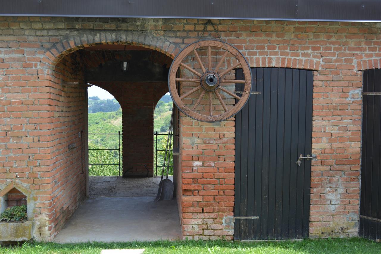 Cascina Valtignosa Camere Con Vigna Cassine Esterno foto